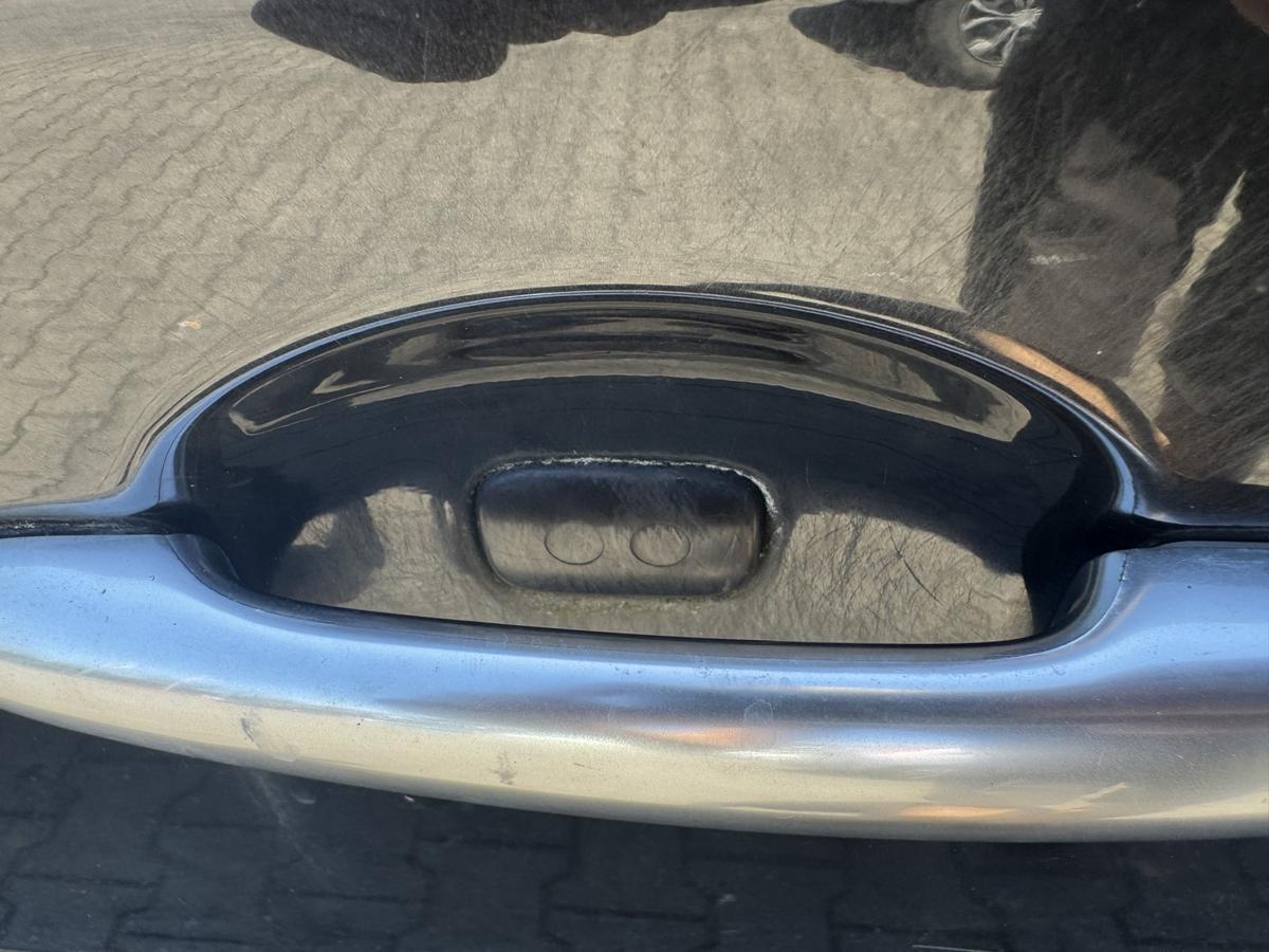 Renault Espace 4 original T&uuml;r vorn links NV676 Schwarz Rohbau Bj.2011